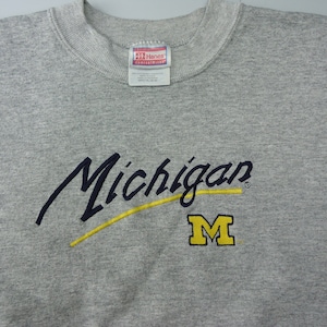 University of Michigan vintage sweatshirt   Wolverines