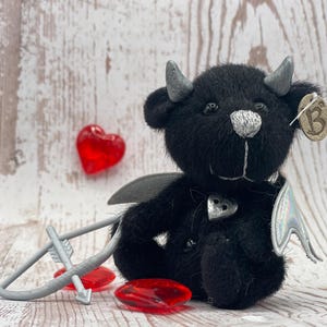 Bärino mały diabełek Diabolus 9 cm artysta niedźwiedź