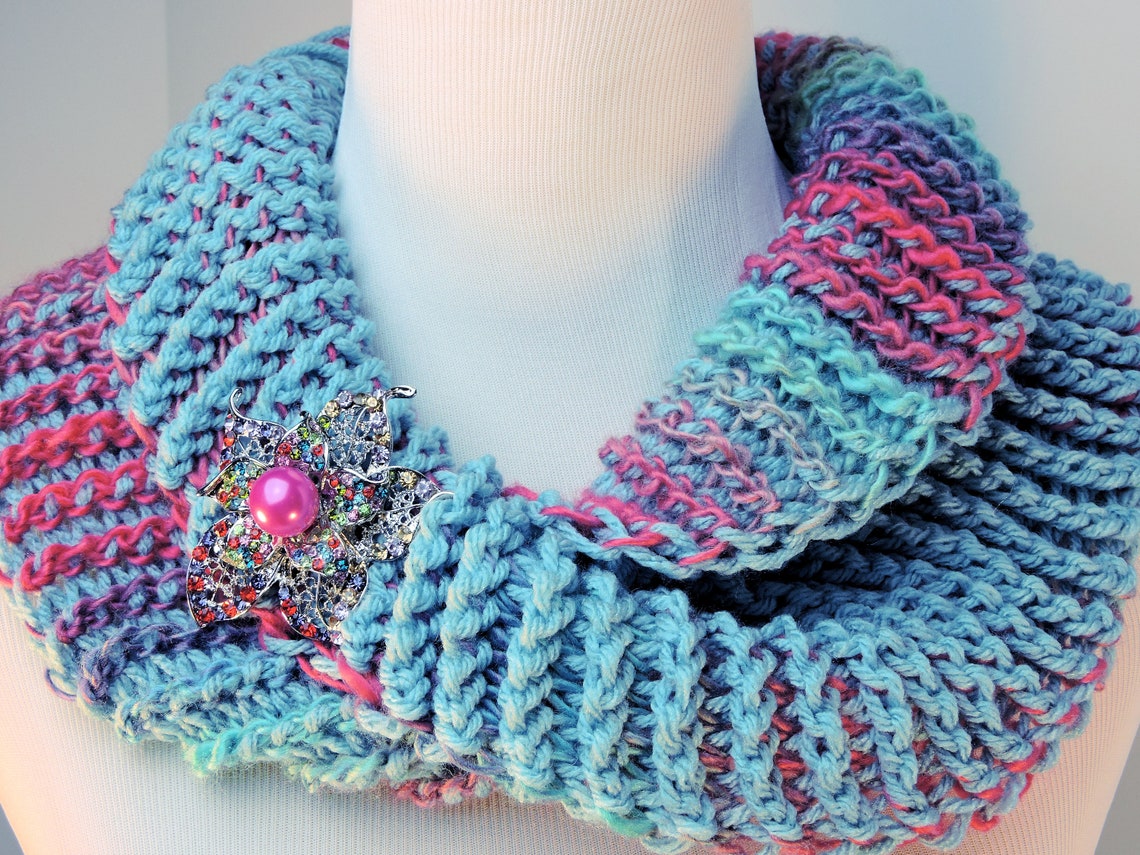 Bulky Yarn Twisted Cowl Crochet Pattern: Easy Infinity Scarf (PDF) - Etsy