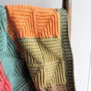 Crochet Pattern Modern Patchwork Throw, Join-as-you-go Granny Square Afghan, Beginner Crochet Blankets Pattern, Boho Throw Blanket Pattern image 6