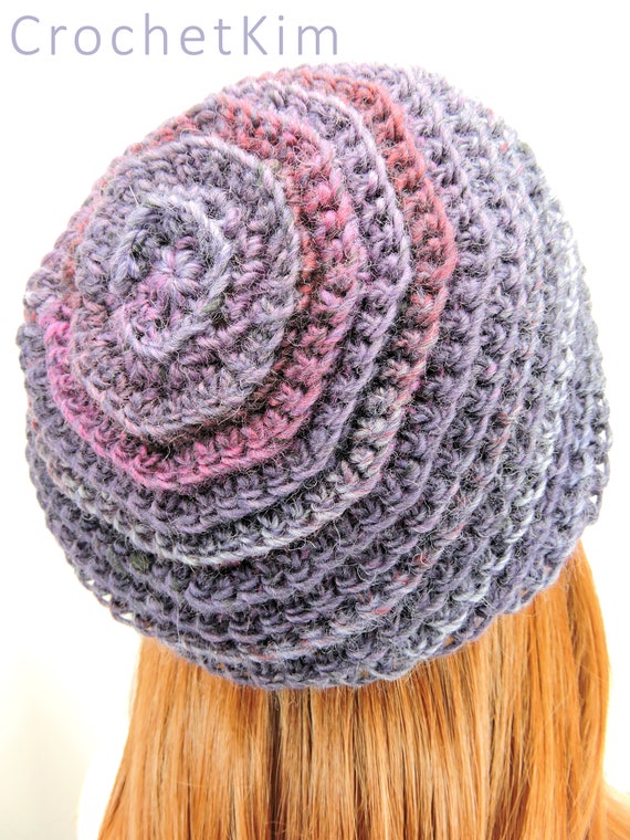 Easy Crochet Slouchy Beanie Pattern: Women display picture 2