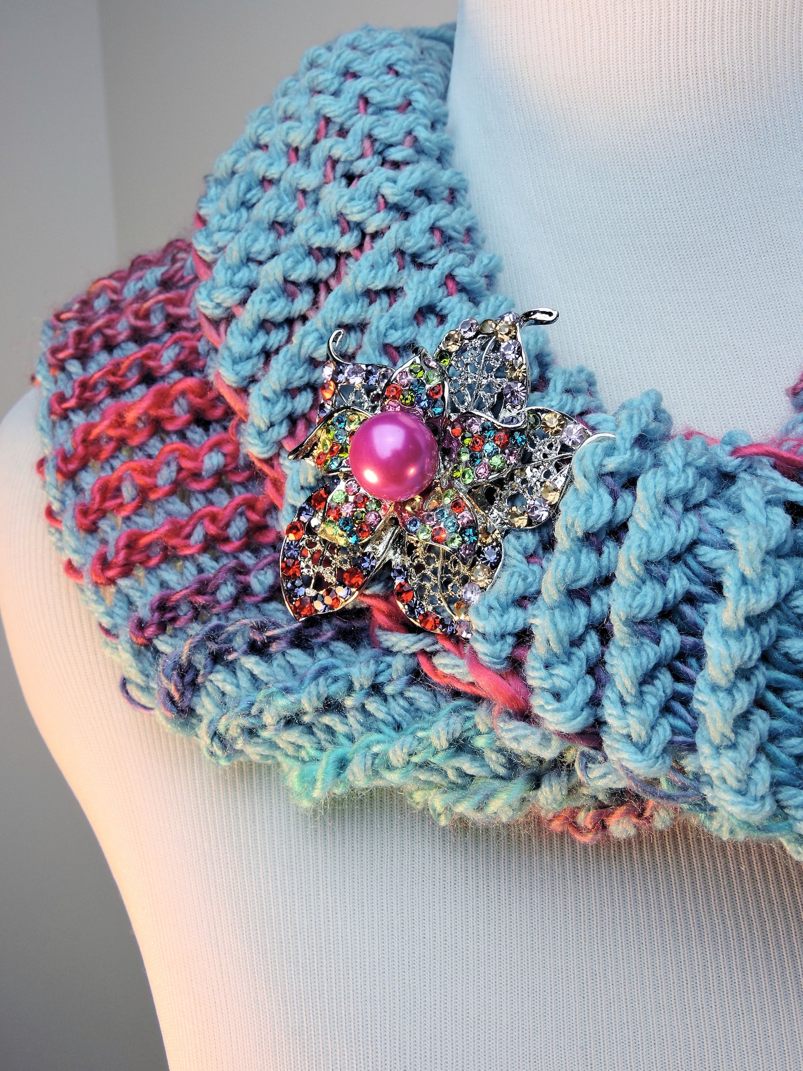 Bulky Yarn Twisted Cowl Crochet Pattern: Easy Infinity Scarf (PDF) - Etsy