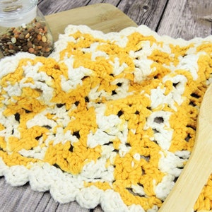 Pinecones Crochet Dishcloth Pattern: Beginner-Friendly Kitchen DIY (PDF)