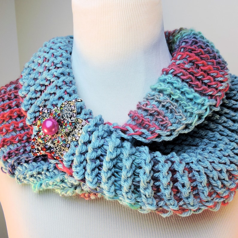Bulky Yarn Twisted Cowl Crochet Pattern: Easy Infinity Scarf (PDF) - Etsy