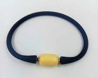 Adjustable Silicon Bracelet: White Amber Stone, Modern Style