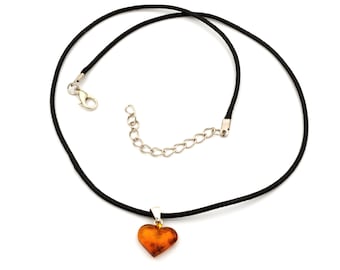 Natural Amber Heart Pendant Necklace: Modern Love Stone