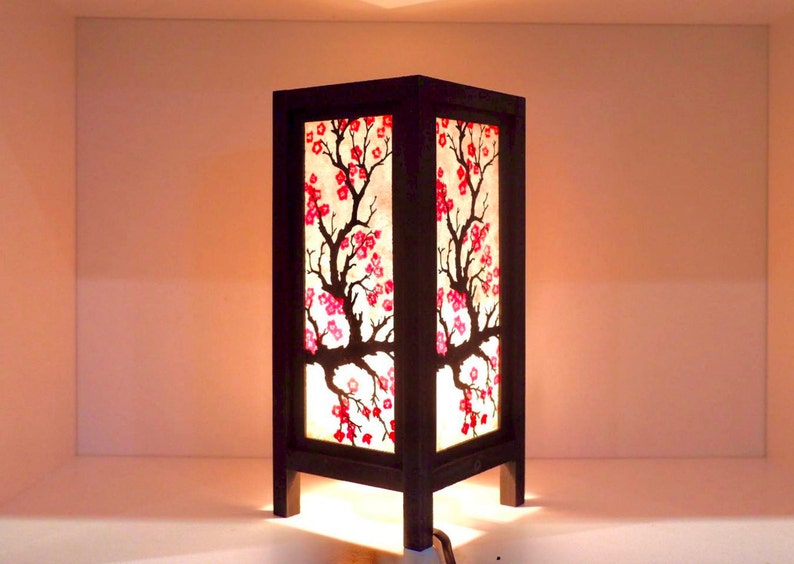 Lampe japonaise Lanterne Cherry Blossom Red Sakura Lampe, Lampe de style japonais, Lampe Zen Lampe de table de chevet Lampe japonaise pour chambre à coucher Décoration intérieure image 1