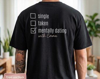 Personalisiertes T-Shirt: Benutzerdefinierter Name, Valentinstag Geschenk, Beziehungsstatus