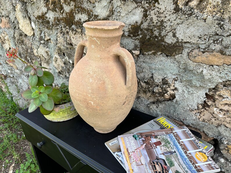 Vintage Decor Old Copper Jug, Aged And Antiqued Copper Vessel / Vase / Pot image 5