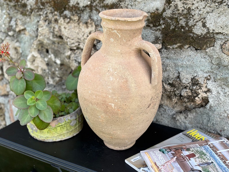 Vintage Decor Old Copper Jug, Aged And Antiqued Copper Vessel / Vase / Pot imagem 10