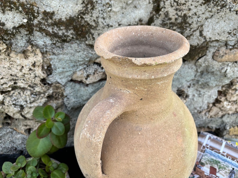 Vintage Decor Old Copper Jug, Aged And Antiqued Copper Vessel / Vase / Pot imagem 9