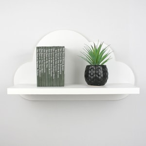 Cloud Nursery Shelf - Nursery Deco - Nursery Furniture - Nursery Ideas - Book Shelf - Shelves - Wall Shelves - Floating Shelves - Kids Shelf