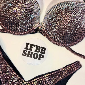 Crystal Concierge Bikini : Luxuriöser Posing-Anzug