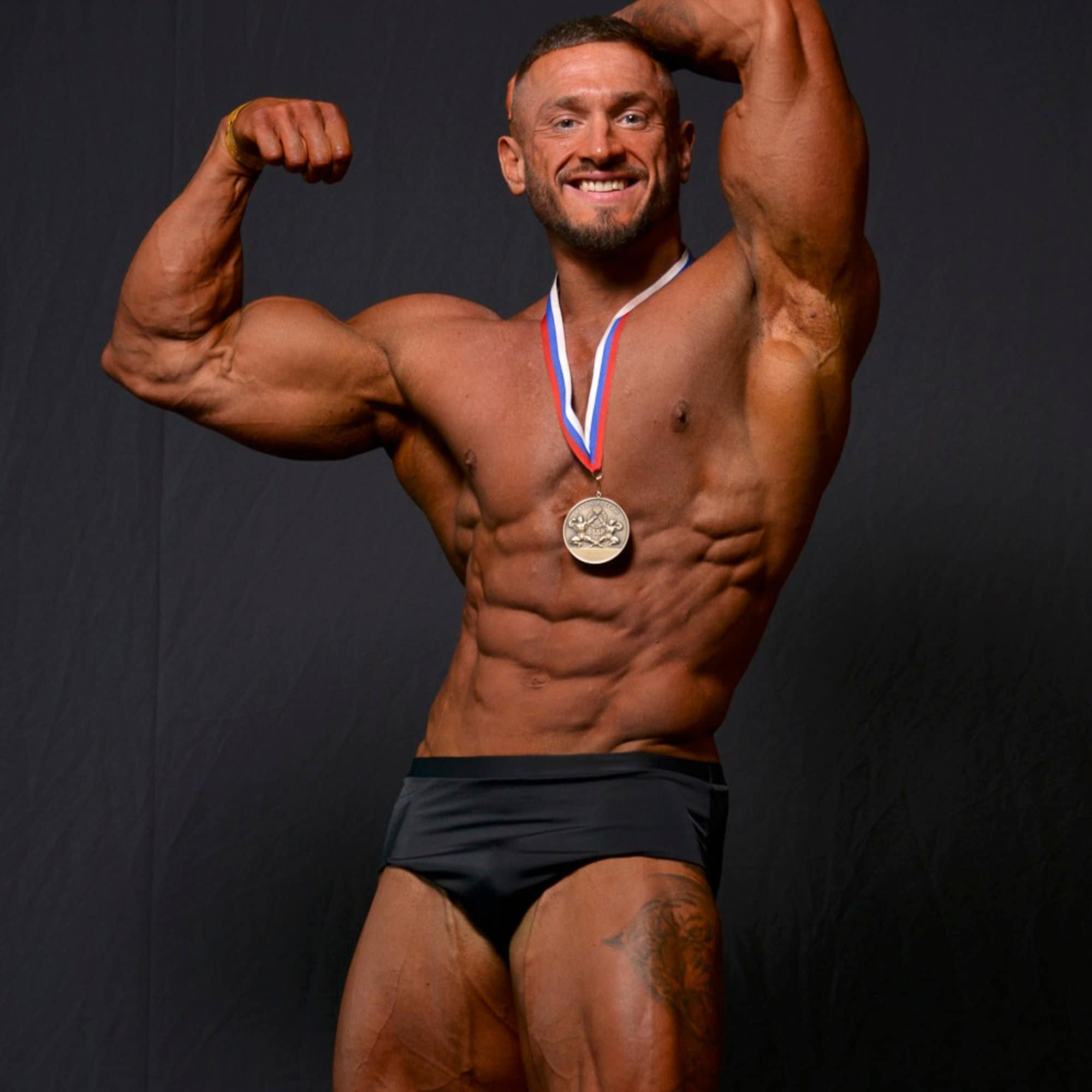 Muscle Alive Mens Bodybuilding Competition Posing Trunks Nylon and Spandex
