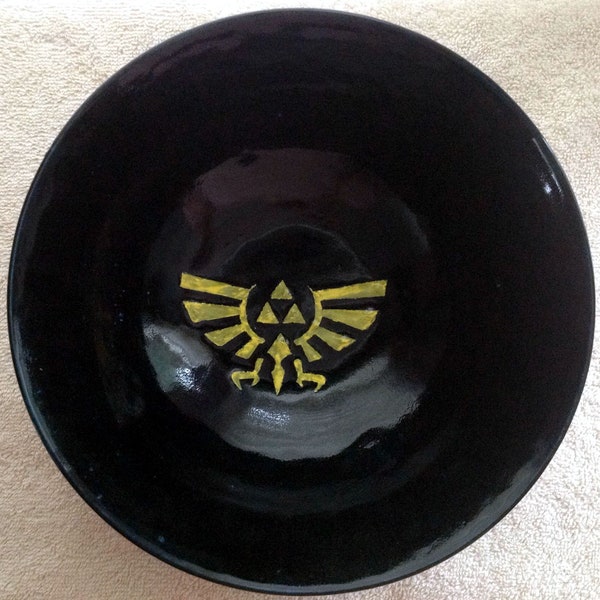 Hand-Made Fan Art: Triforce Bowl