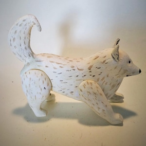 Japanese Spitz,Wooden Dogs Statuette, Wood Carved Figurine, Dogs Home Decor.You can move the dog