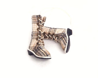 Boots for Blythe doll. Checkered boots for Blythe doll