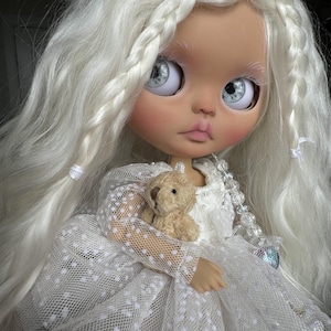 Blythe doll / Custom Doll / Blythe Doll with long natural hair
