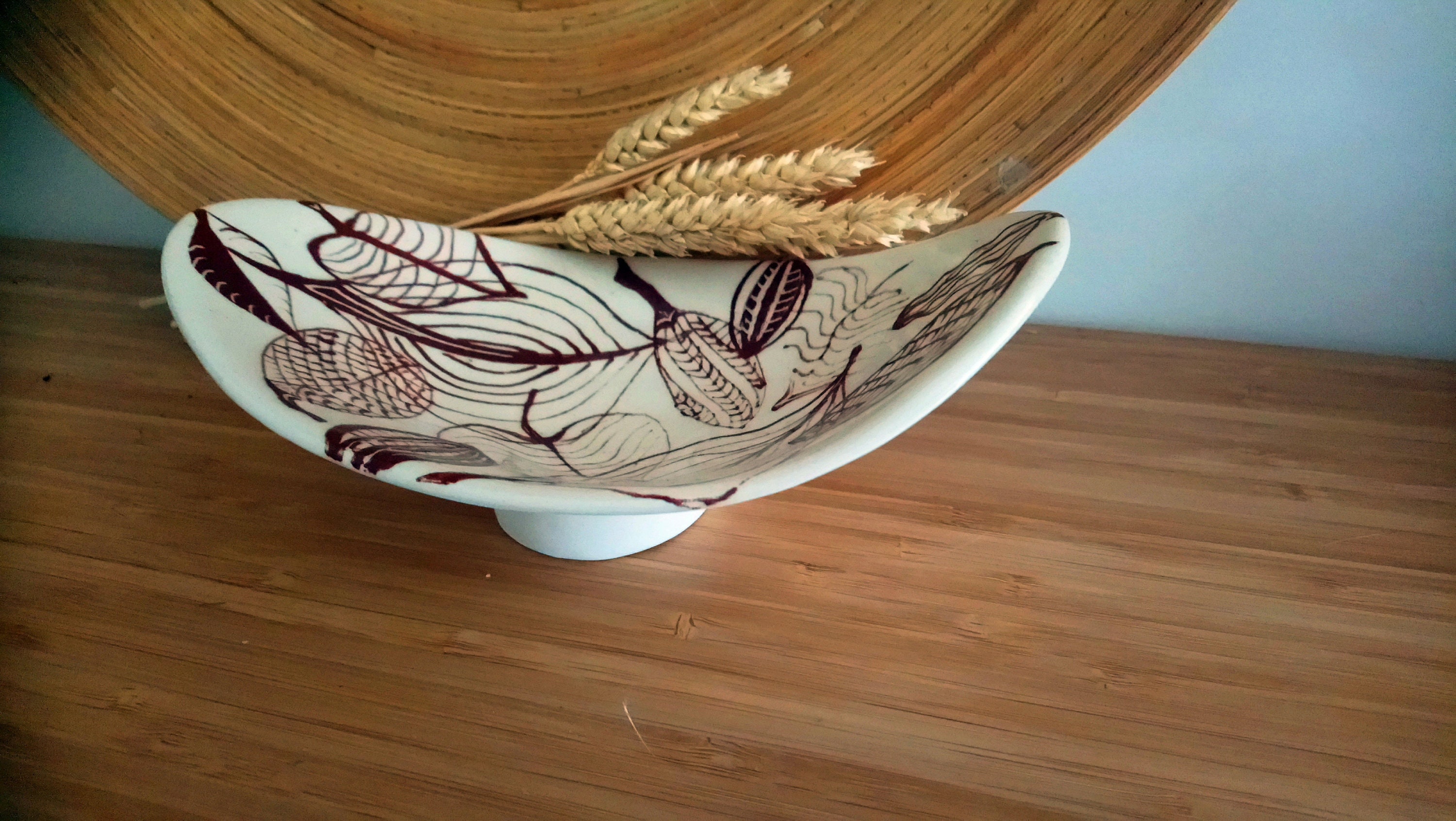 Plat Ovale sur Pied avec Motifs Feuilles