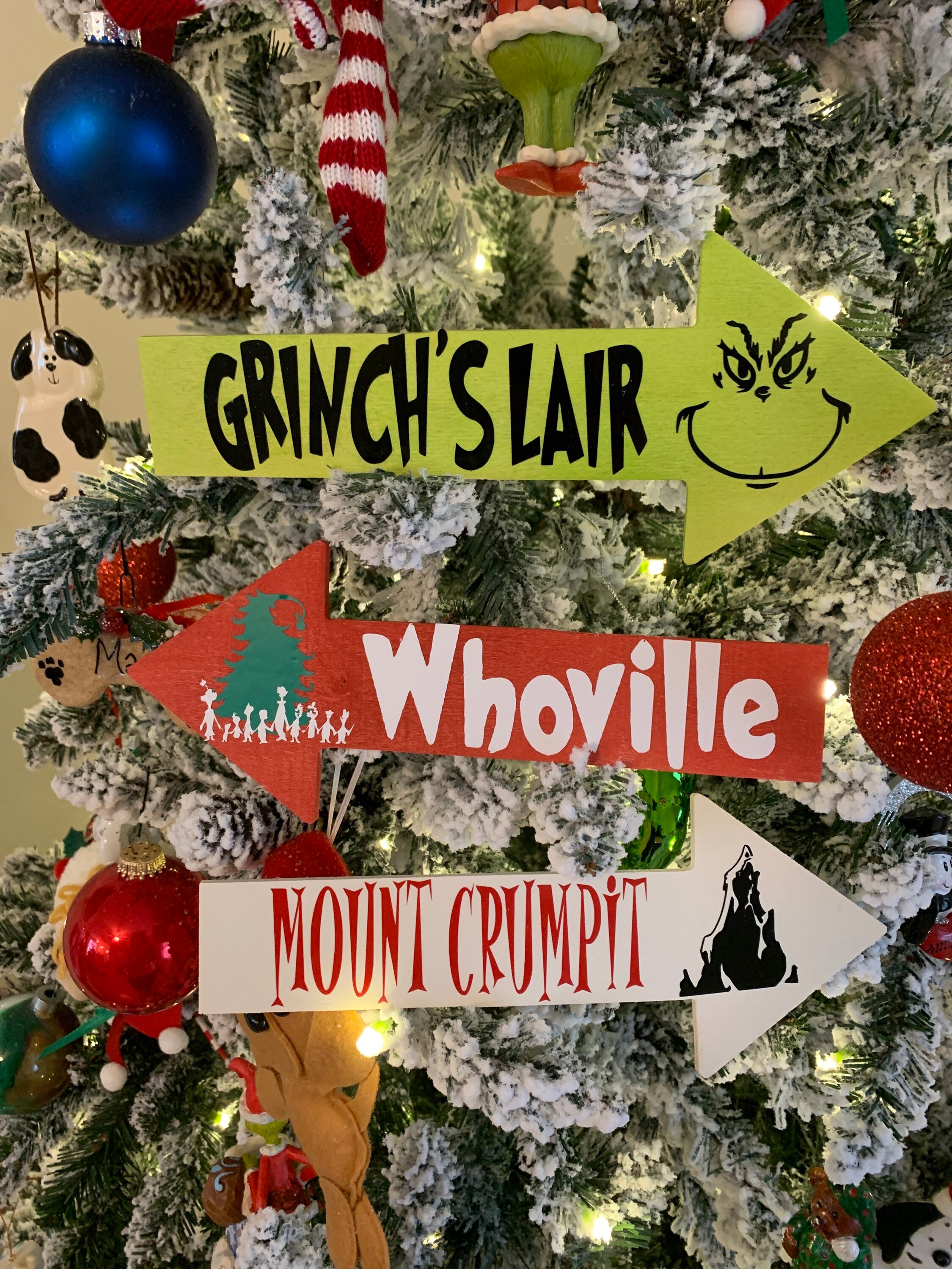 The Grinch Arrow Decor - Grinch’s Lair, Whoville, and Mt.crumpit - Etsy