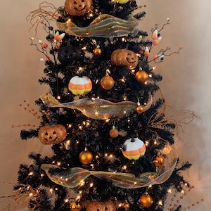 Candy Corn and Pumpkin Halloween Tree Ornament Set – Garland, Jack-O’-Lanterns, Pom Poms & Bat Tree Topper – Spooky Fall Decor Kit