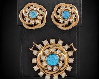 Vintage 1940s Rhinestone Rosette Jewelry Set - Gold Plated Brooch & Earrings