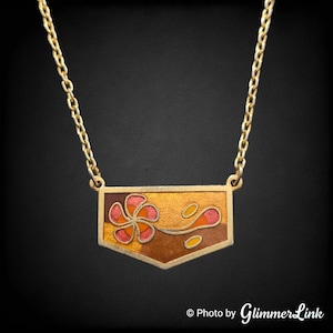 Vintage Floral Cloisonne Enamel Gold Tone Floral Pendant Necklace