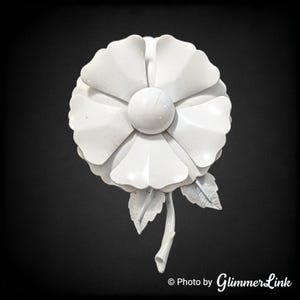 Vintage 70s White Enamel Layered Petals Flower Brooch