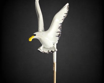 Vintage Seagull White Enamel Bird Avian Gold Tone Stick Pin