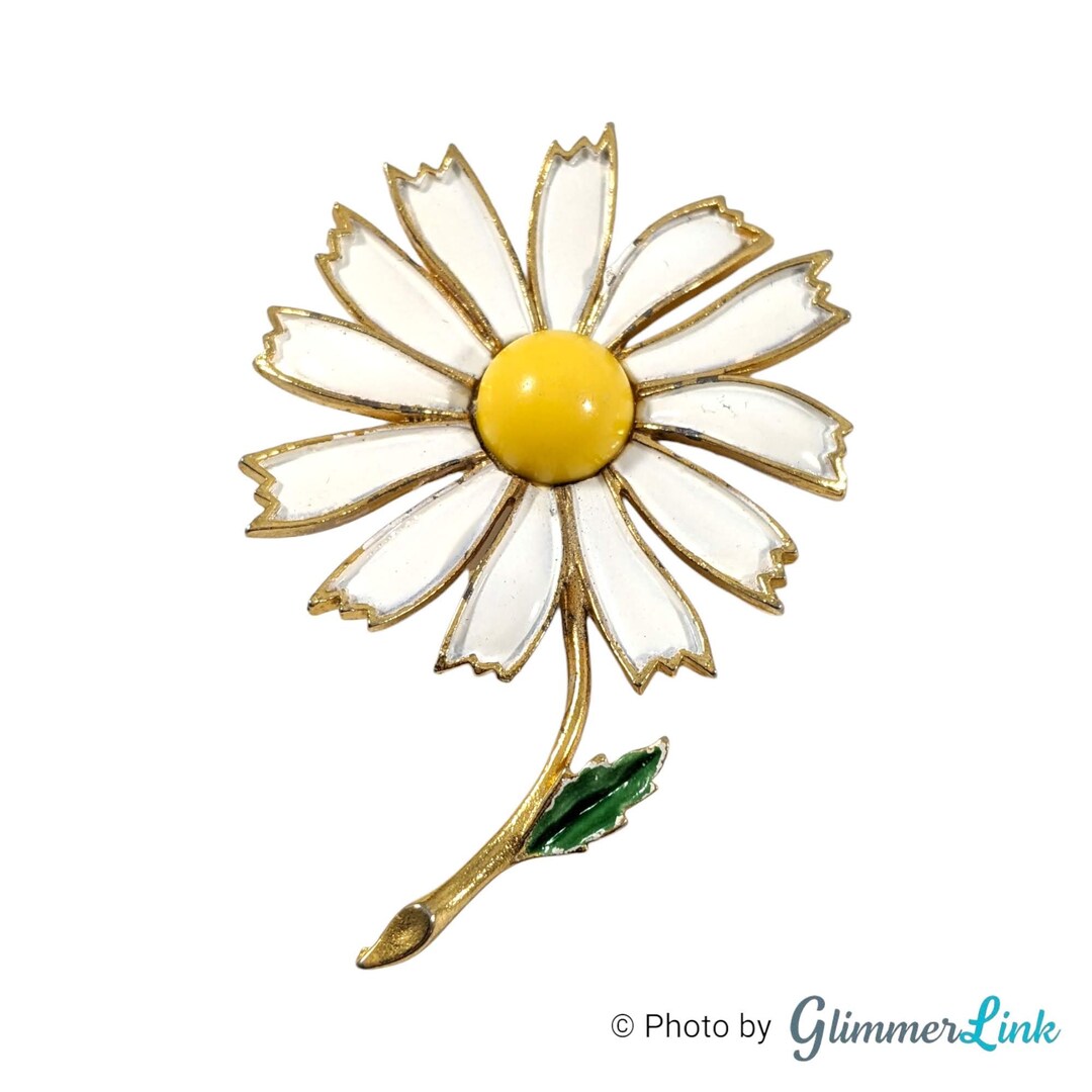 Vintage Weiss Daisy Brooch: White Enamel Flower, Lucite Center - Etsy