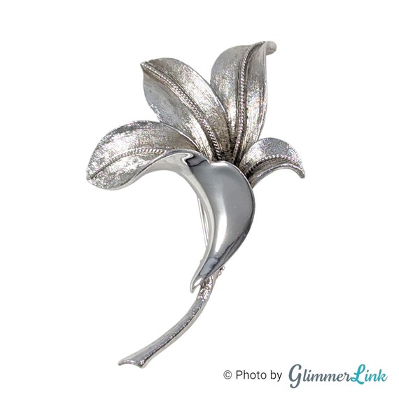 Vintage Coro Pegasus Lily Flower Silver Tone Brooc