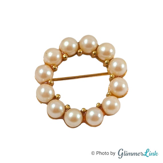 Vintage Dainty Faux Pearl Open Circle Wreath Gold… - image 1