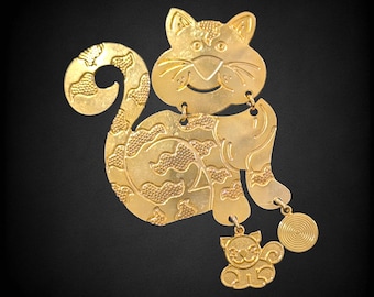 Vintage NF Articulated Tabby Cat Dangling Charms Thin Gold Tone Brooch