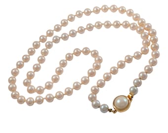 Vintage Single Strand Creamy White Faux Pearl Cabochon Clasp Gold Tone Necklace