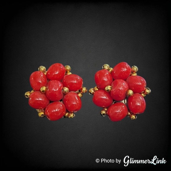Vintage Hong Kong Red Beaded Cluster Gold Tone Cl… - image 1
