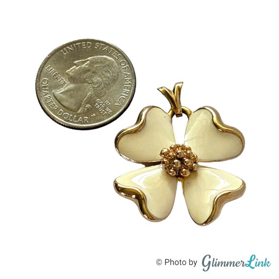 Vintage Cream Enamel Dogwood Flower Gold Tone Pen… - image 2