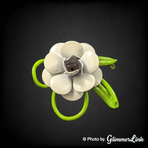 Vintage 60s MCM White & Green Enamel Metal Flower Blossom Brooch