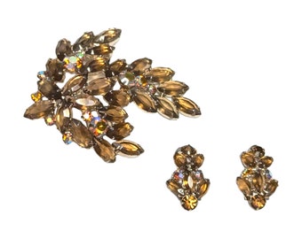 Vintage Topaz Brown AB Rhinestones Gold Tone Large Brooch & Clip On Earrings Set