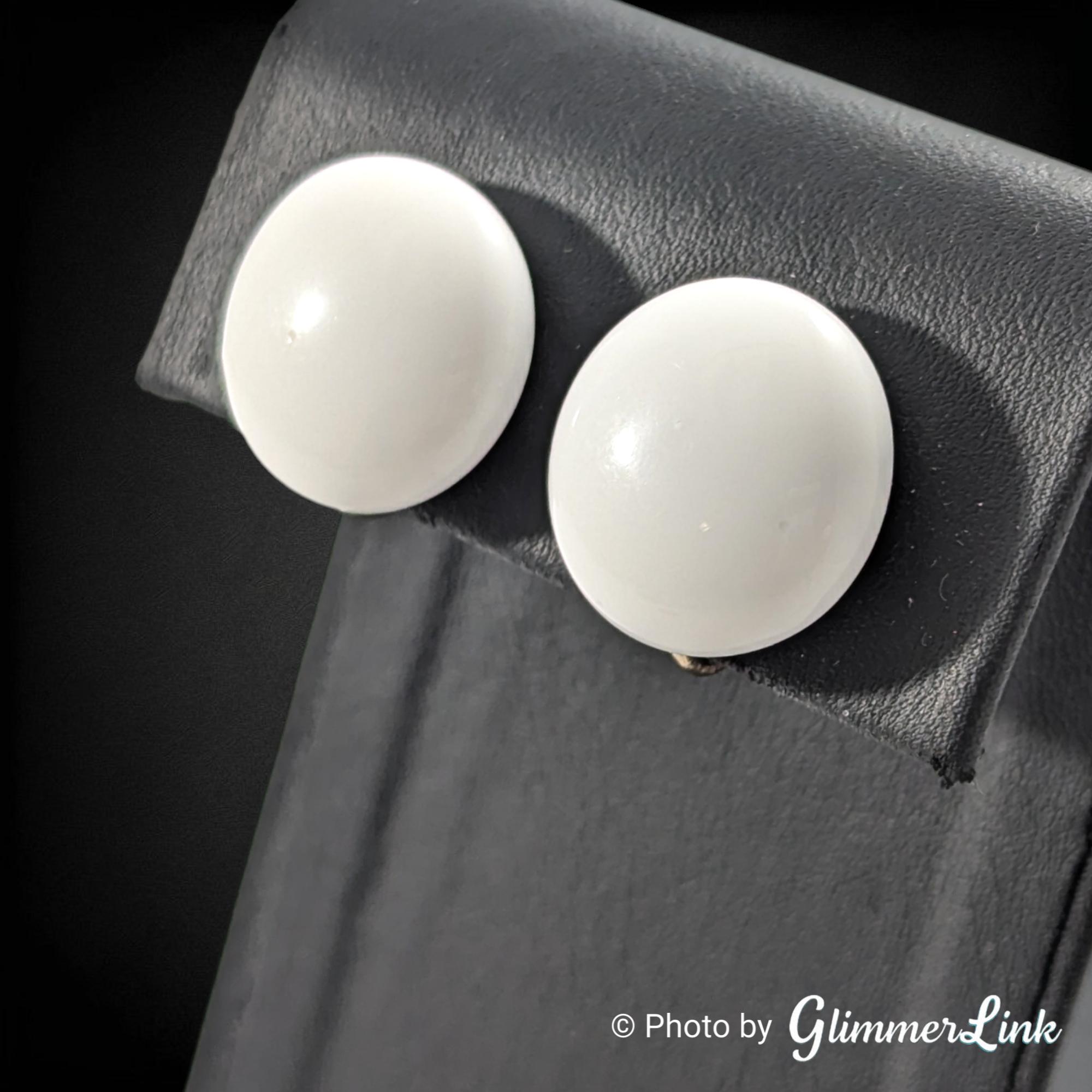 Vintage 50 Vintage Milk Glass Screw Back Earrings White Round Button Mid-Century 1950s main image 2