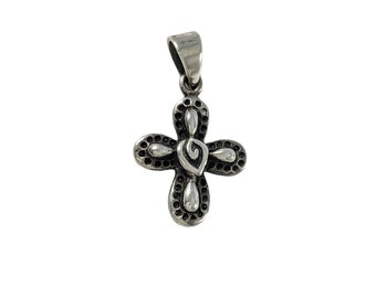 Vintage 925 Sterling Silver Petite Cross Pendant