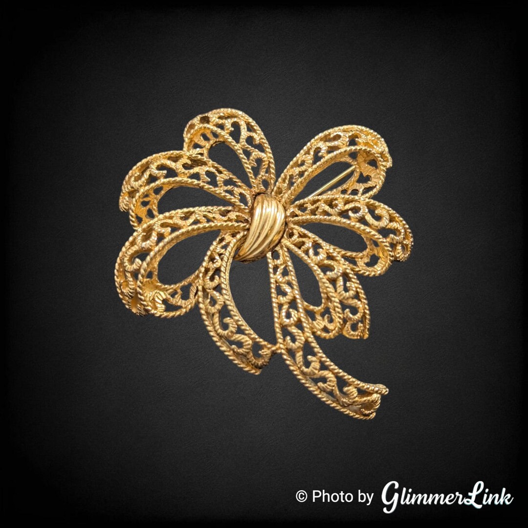 Vintage Crown Trifari Ornate Openwork Ribbon Bow Gold Tone Brooch Pin ...