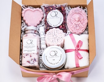 Valentine Day gift ,Valentine gift for her ,Love you spa gift set ,Spa Basket for Women, girlfriend spa gift box, personalized gift for her.