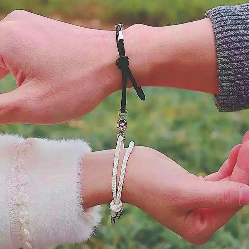 Couples Magnetic Bracelets - Set Of 2 Matching Bracelets That Connect When Holding Hands, Cute Gift For Couples 