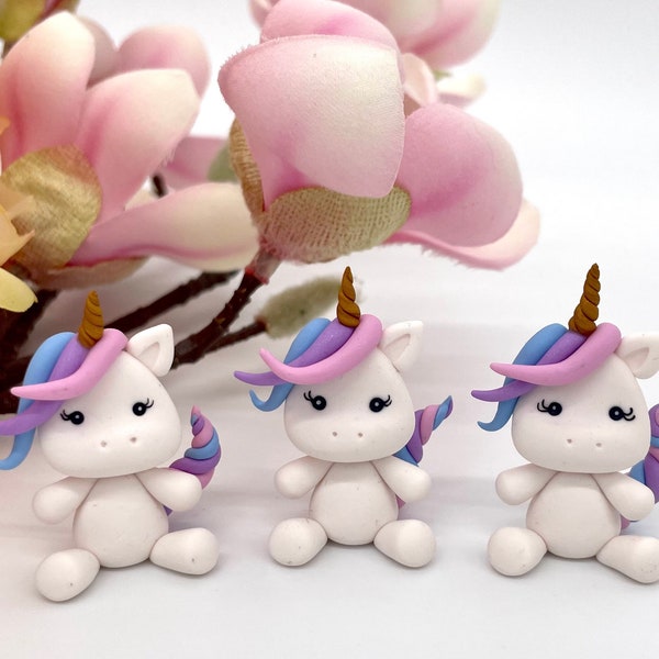 Mini Figurine Licorne - Fait main en pate polymère pour Batême, évènement, décoration boite de dragée, fioles; Commande personnalisée