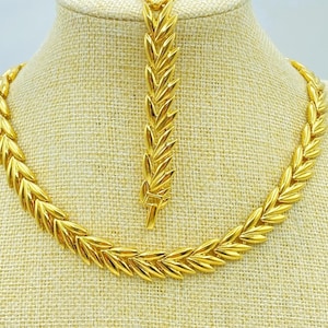 Vintage Napier Necklace Bracelet Set: Gold Tone Leaf Choker, 16 Inch