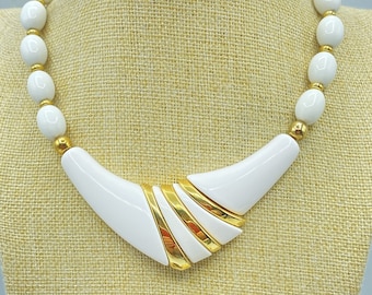 Vintage Trifari White Lucite Pendant Necklace,Trifari White and Gold Necklace, Trifari Jewelry, 80s Trifari Necklace, Trifari Pendant Choker