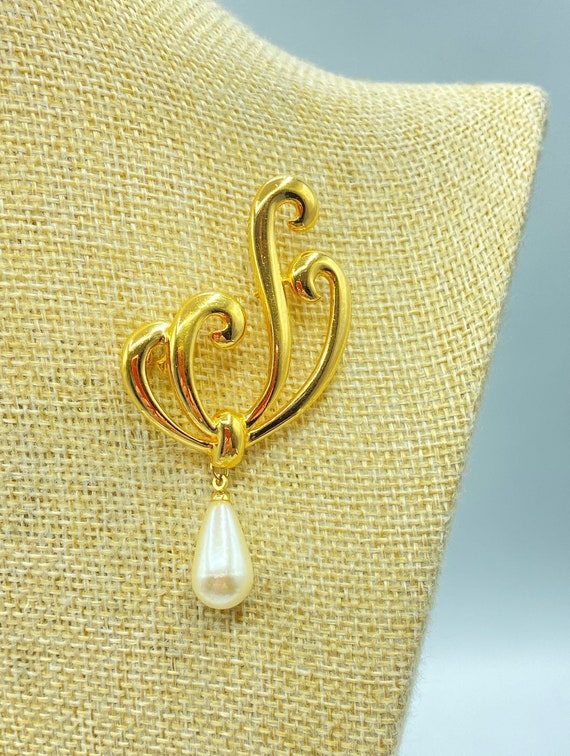 Vintage Napier Gold Plated Scrolls and Faux Pearl… - image 1