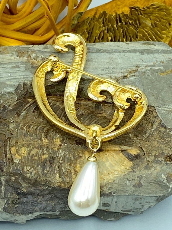 Vintage Napier Gold Plated Scrolls and Faux Pearl… - image 6