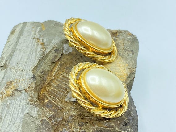 Vintage KJL Pearl Earrings: Gold Tone Rope Trim, … - image 4
