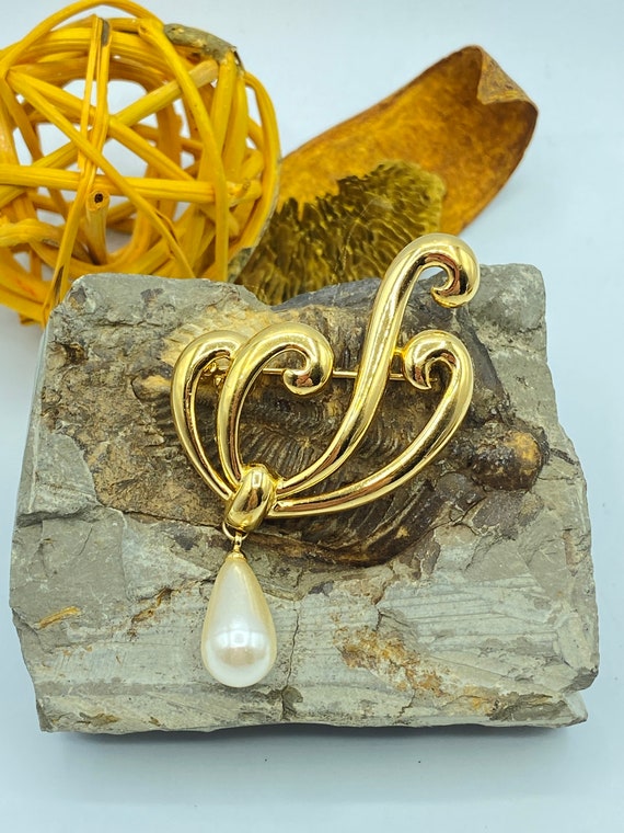 Vintage Napier Gold Plated Scrolls and Faux Pearl… - image 4